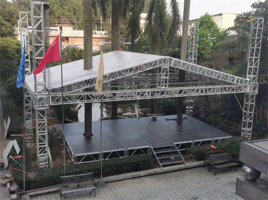 ���̰���