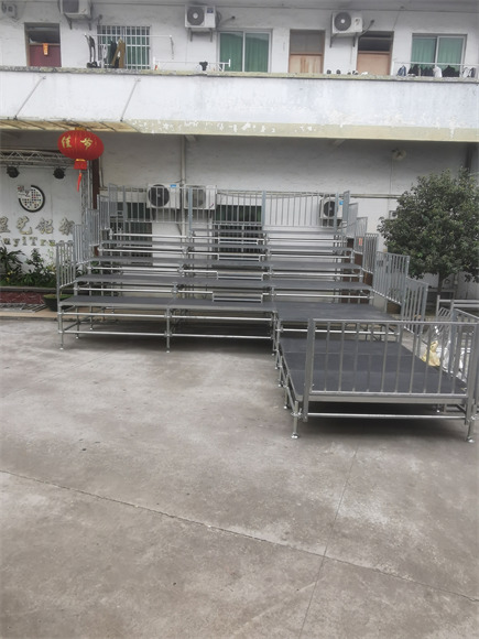 ��̨���ϳ�̨