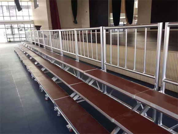 ��̨���ϳ�̨