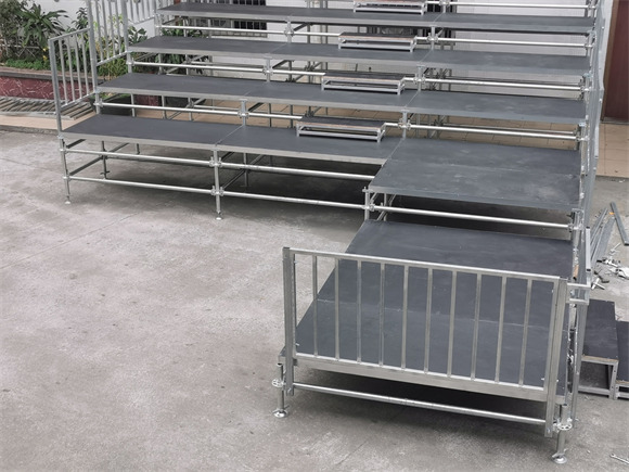 ��̨���ϳ�̨