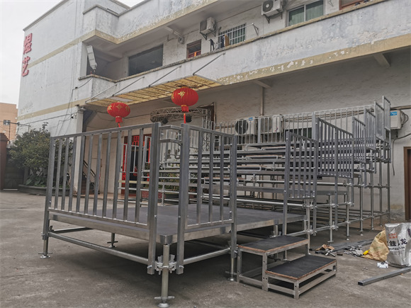 ��̨���ϳ�̨