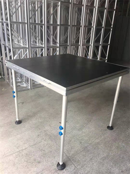 ����������̨