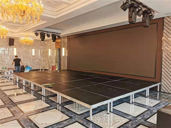 ����������̨