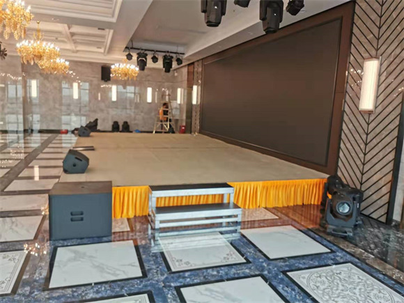 ����������̨