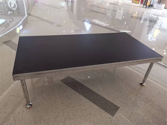 ����������̨